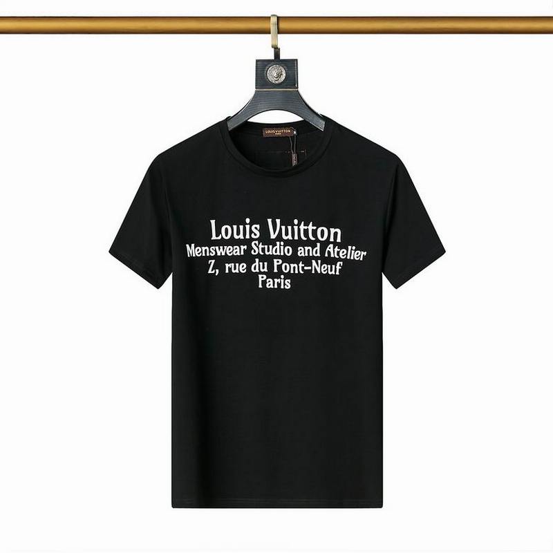 Louis Vuitton Men's T-shirts 1882